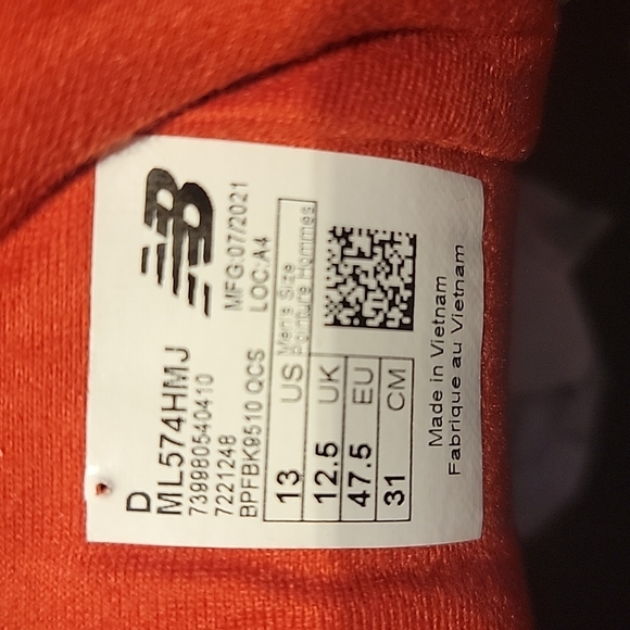 New Balance 574. Size 13 - Picture 10 of 11